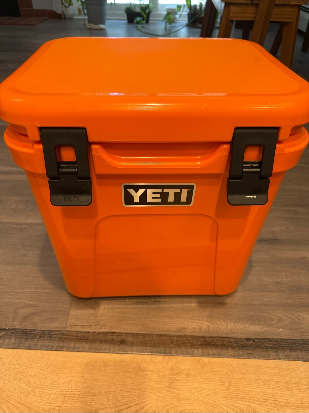 Yeti Roadie 24 King Crab Orange Cooler